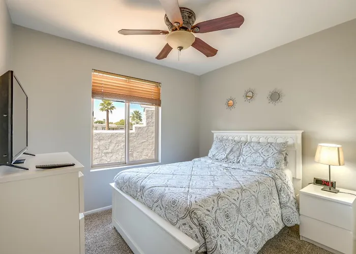 W/ Pool, Near Golf, Hiking & More! Holiday home Phoenix