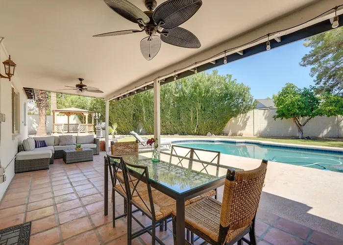 W/ Pool, Near Golf, Hiking & More! Holiday home Phoenix